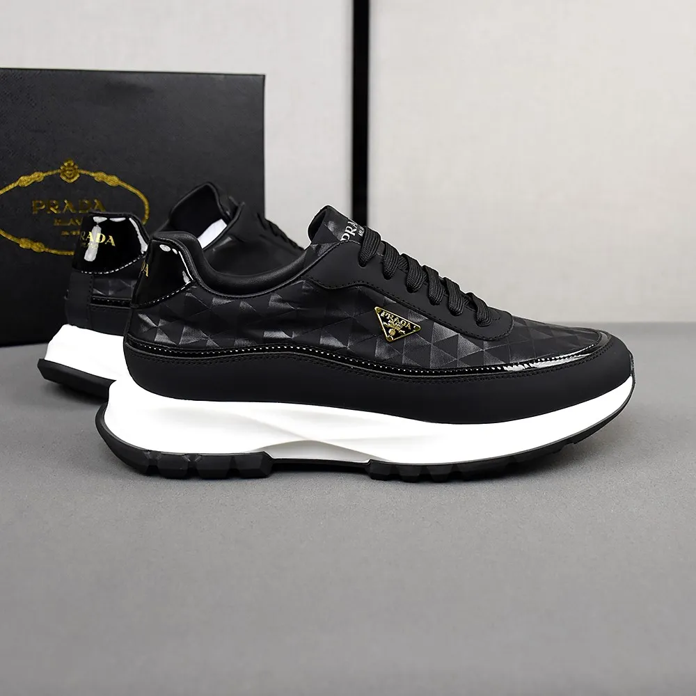 PP440👟👟👟[PRADA-Prada] boutique series. The upper is made of first-layer cowhide, sheepskin lining, and an ultra-light soft elastic PU outsole. Men's size 38-44 (45 custom-made) (just choose according to your usual wearing size).